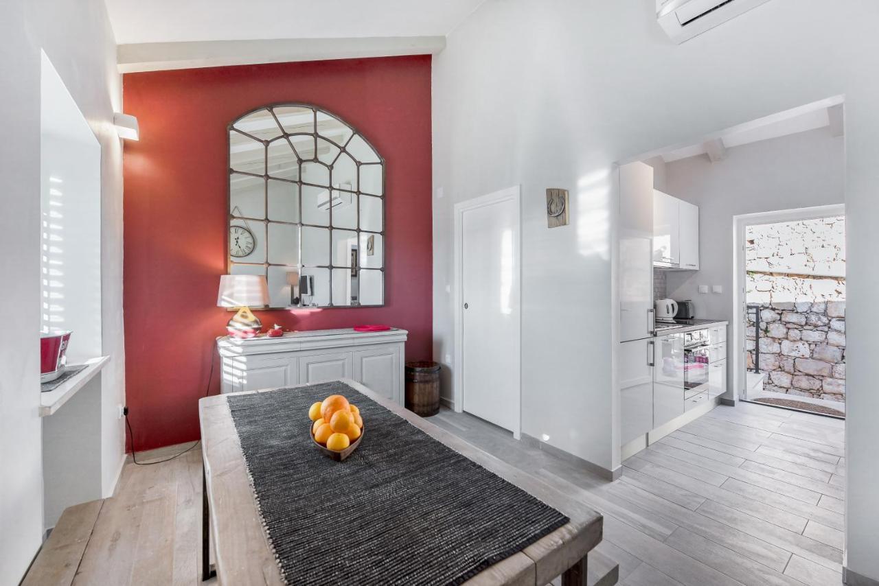 Jully Apartment With Swimming Pool Babino Polje 外观 照片